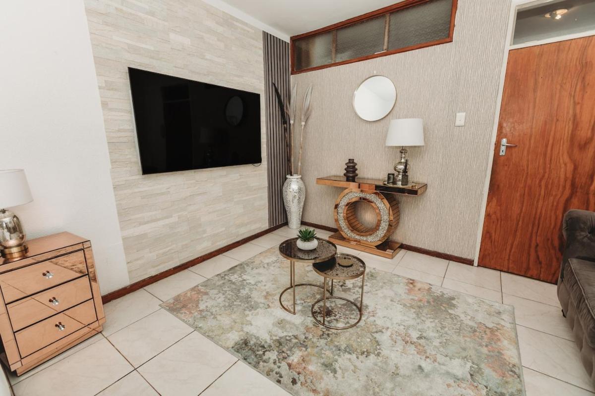 Apartment-kloof Street Cape Town