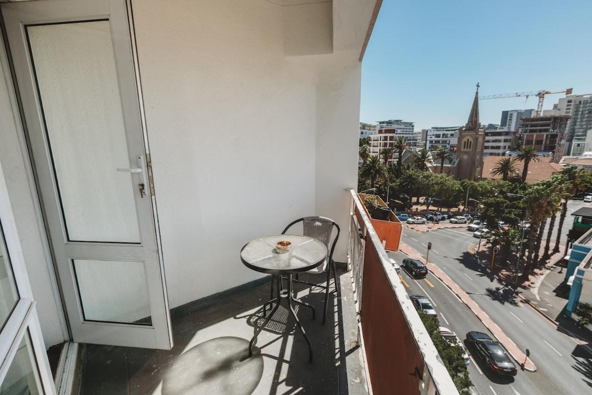 Apartment-kloof Street Apartment